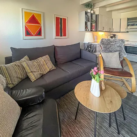 2 Bedroom Gorgeous In Holiday home