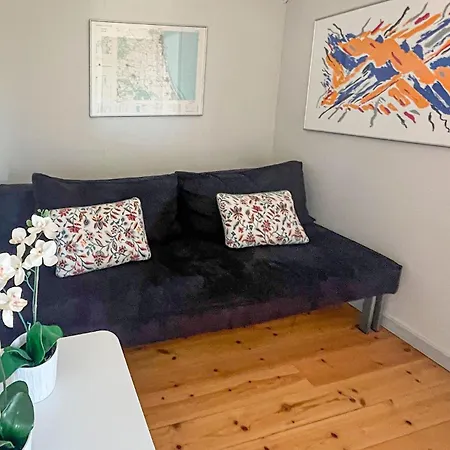 2 Bedroom Gorgeous In Holiday home *
